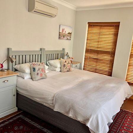 Penelope'S Stellenbosch Bed & Breakfast Exterior photo