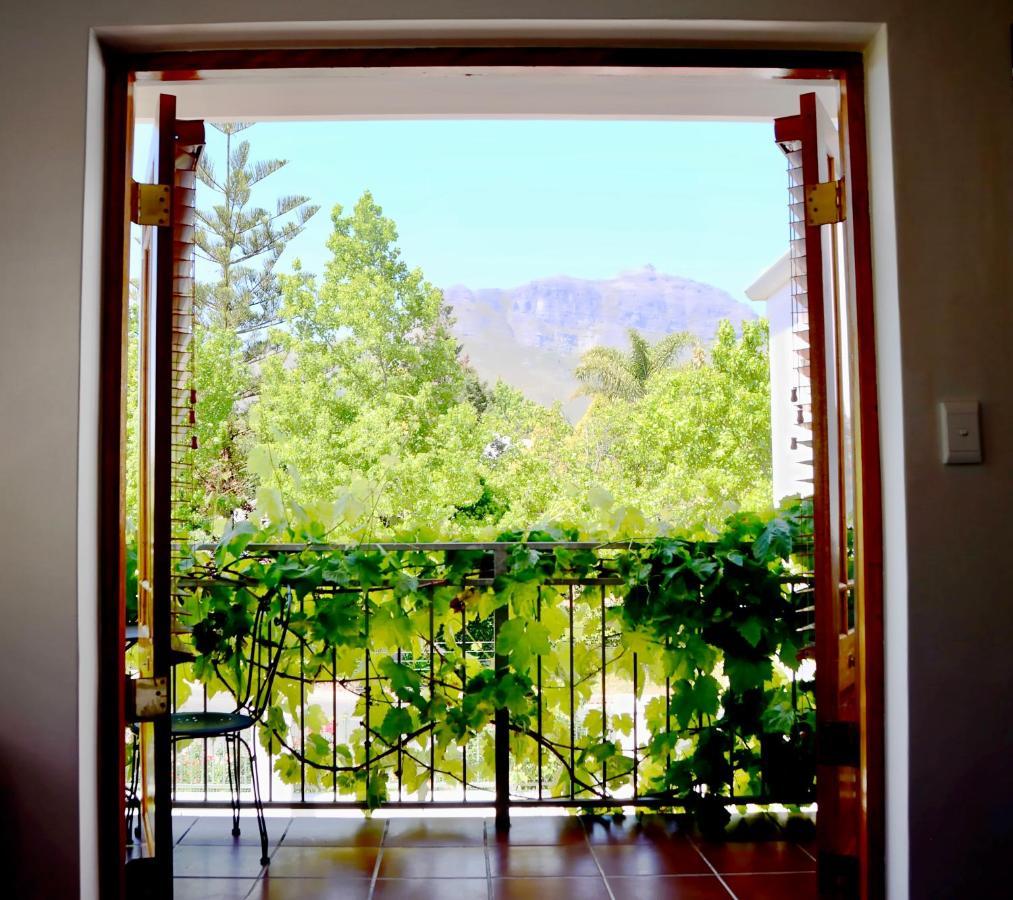 Penelope'S Stellenbosch Bed & Breakfast Exterior photo