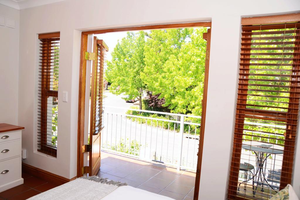 Penelope'S Stellenbosch Bed & Breakfast Exterior photo