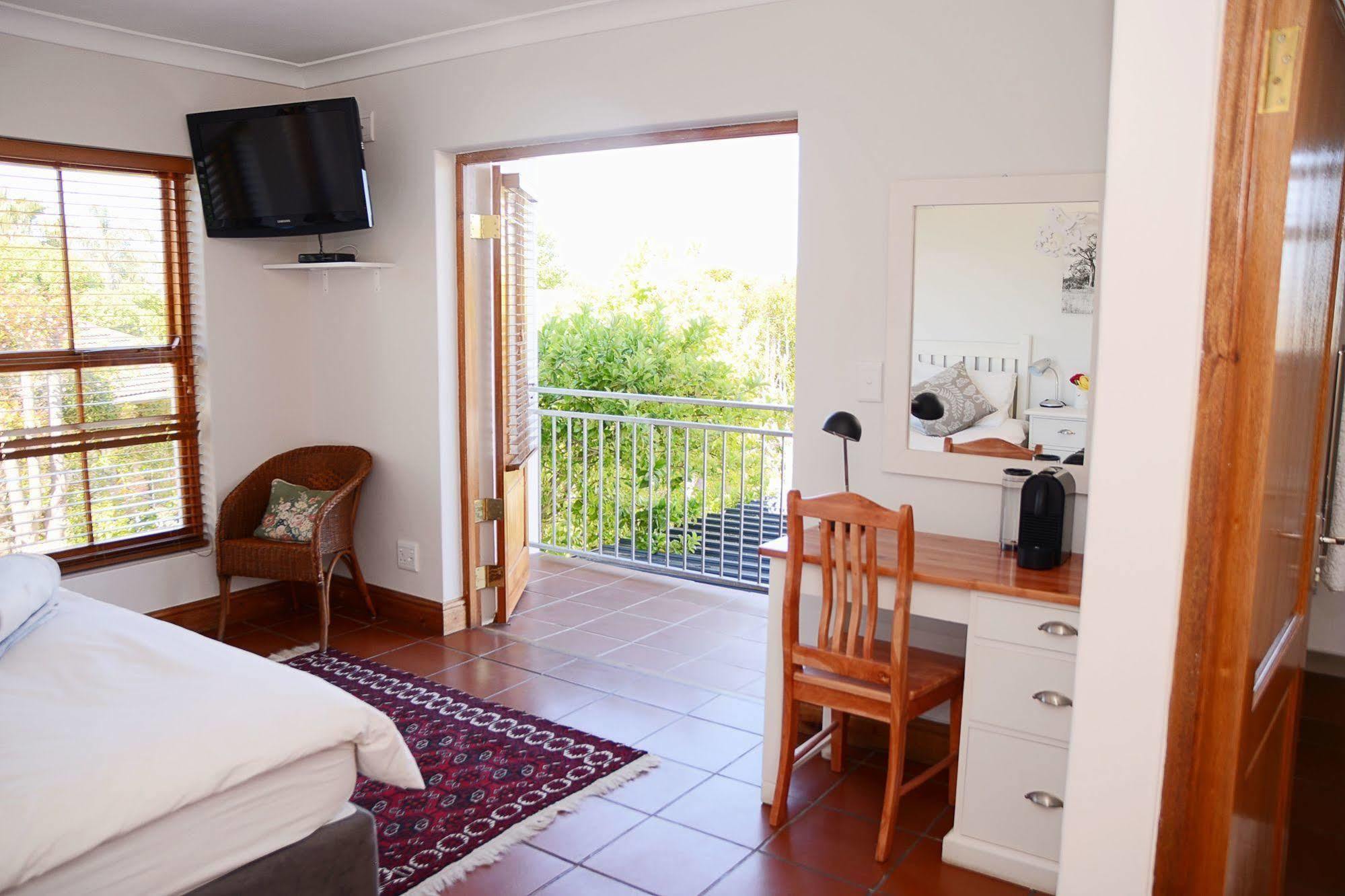 Penelope'S Stellenbosch Bed & Breakfast Exterior photo