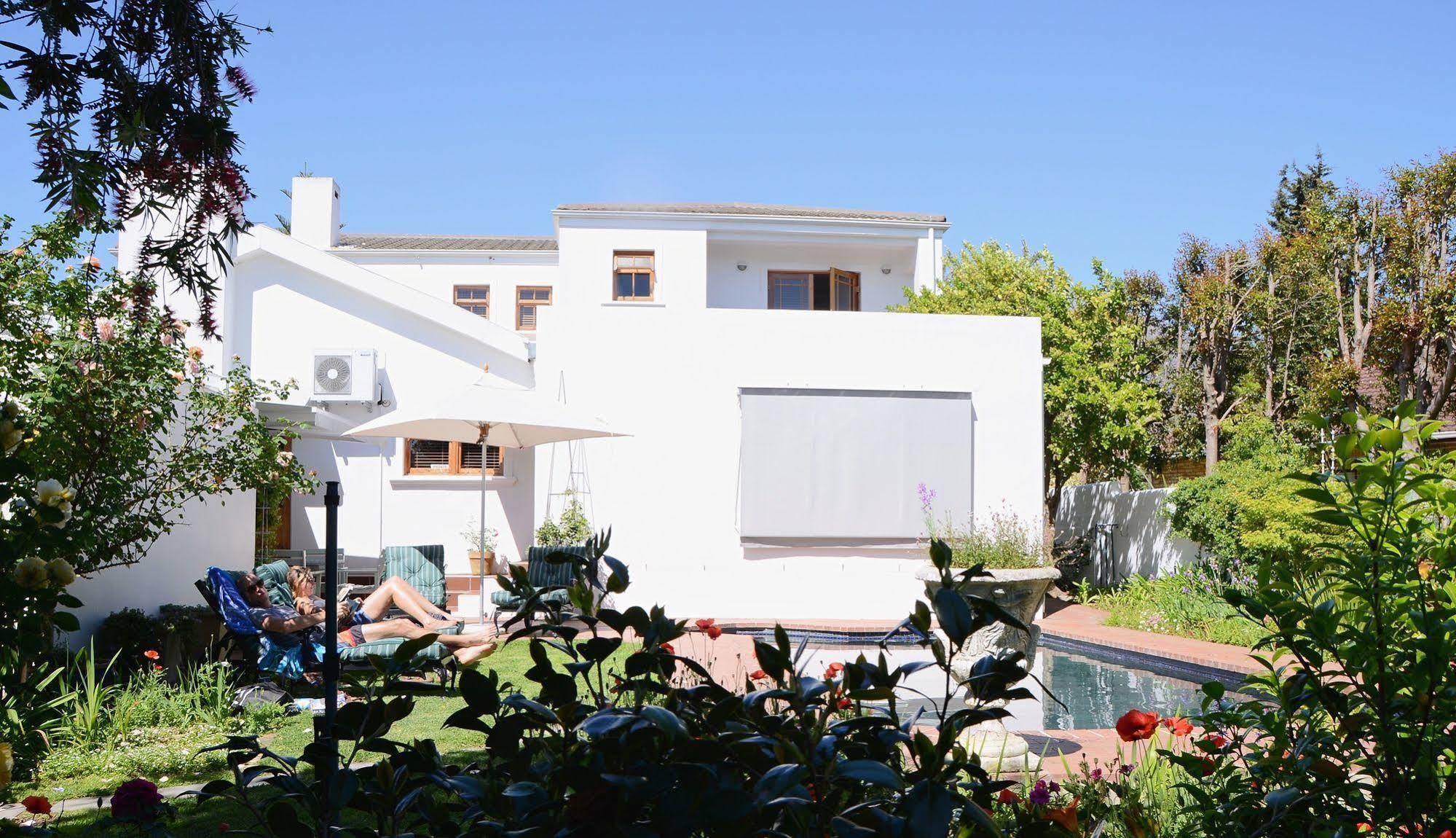 Penelope'S Stellenbosch Bed & Breakfast Exterior photo